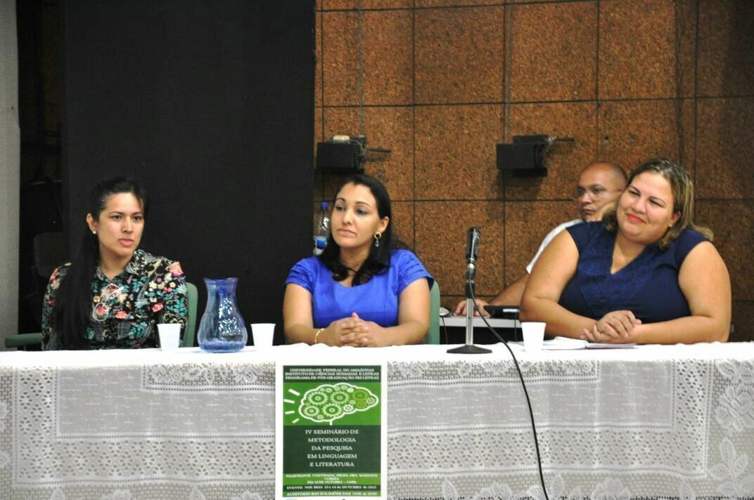 Participantes da primeira mesa de comunicações